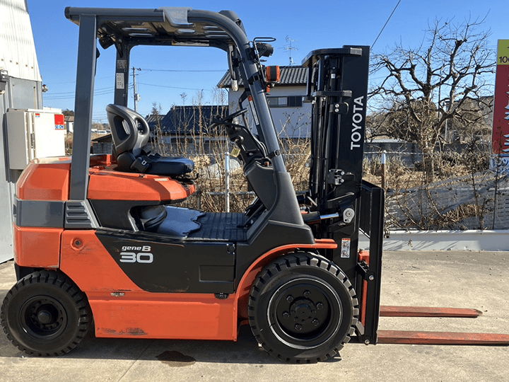 トヨタ 8FB30／バッテリーカウンター車／サヤ付き／アワー極少