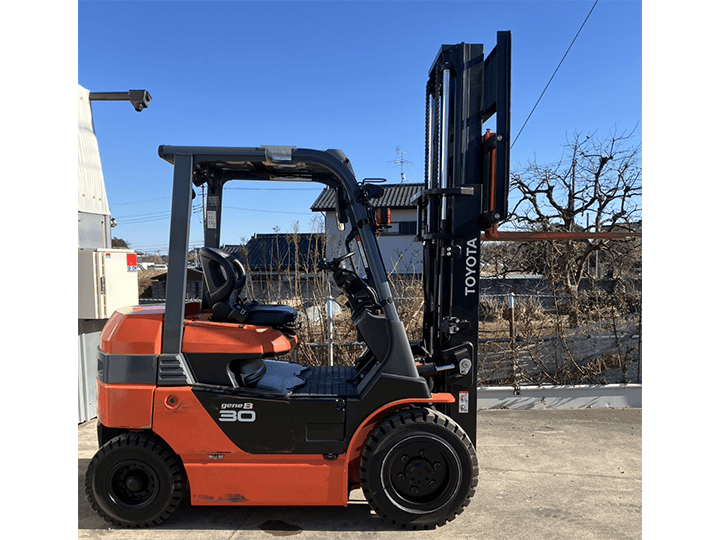 トヨタ 8FB30／バッテリーカウンター車／サヤ付き／アワー極少