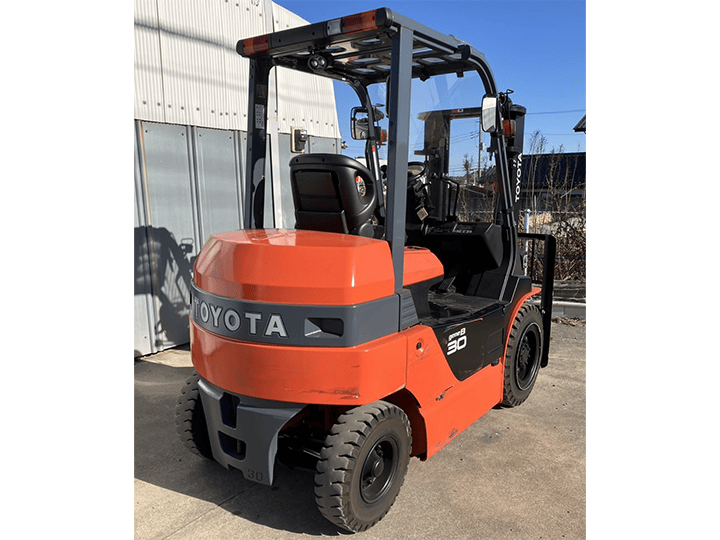 トヨタ 8FB30／バッテリーカウンター車／サヤ付き／アワー極少