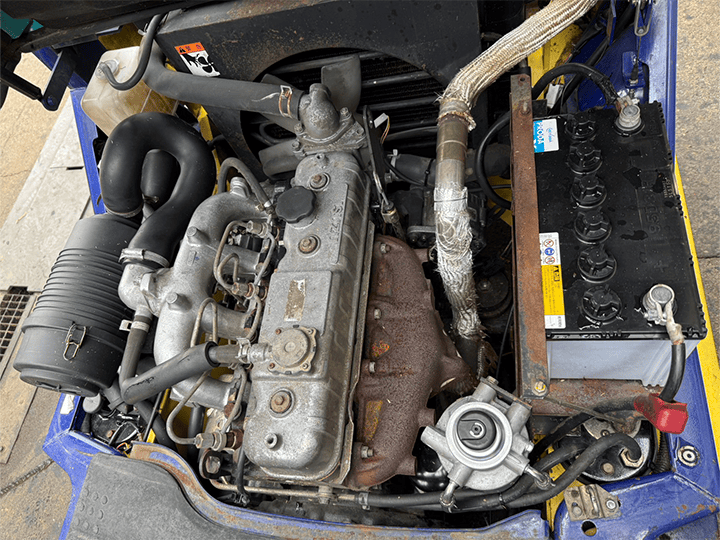 コマツ FD20HC-12／2.0t／3Mマスト／MT／バケット付き／ヒンジ