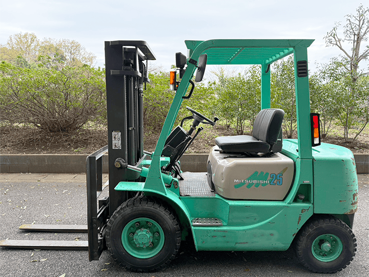 三菱 KFG25／2.5t／3Mマスト／MT／フオークシフター付き