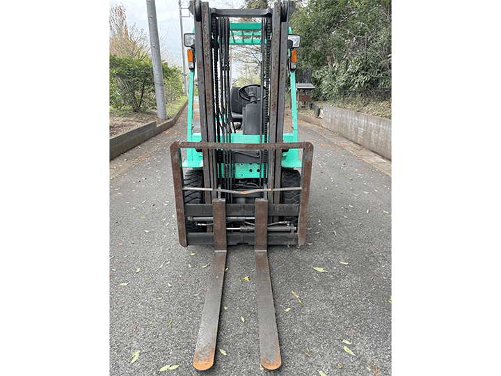 三菱 KFG25／2.5t／3Mマスト／MT／フオークシフター付き