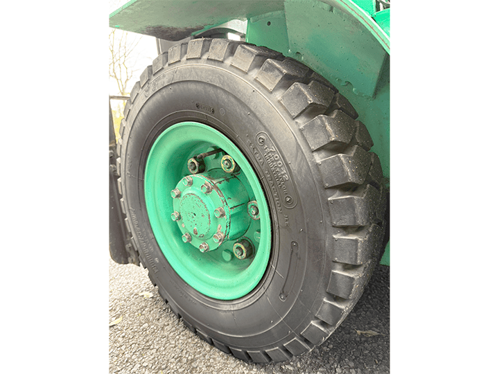 三菱 KFG25／2.5t／3Mマスト／MT／フオークシフター付き