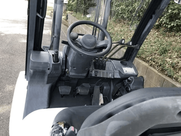 日産 UGL02 ヒンジ／５Mマスト／アワー極小／LPG／AT