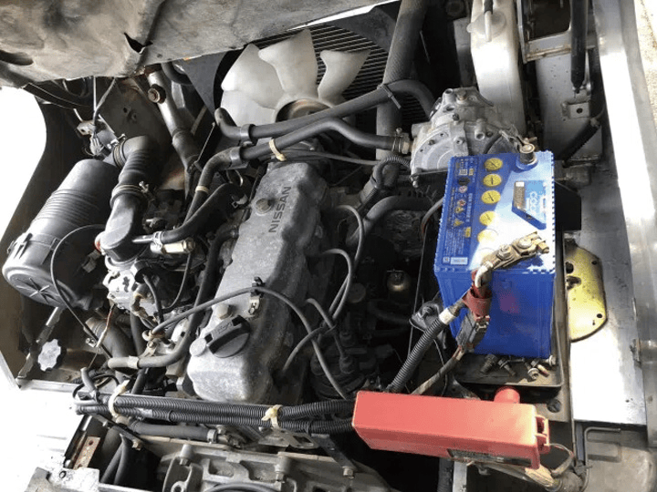 日産 UGL02 ヒンジ／５Mマスト／アワー極小／LPG／AT