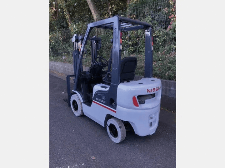 日産 NL01A15／アワー極少／1.5t／ガソリン／AT