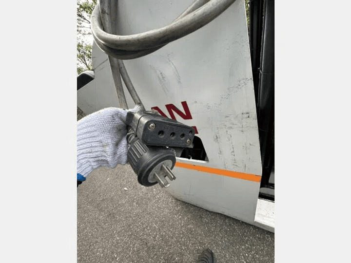 日産 LU01F15／1.5t