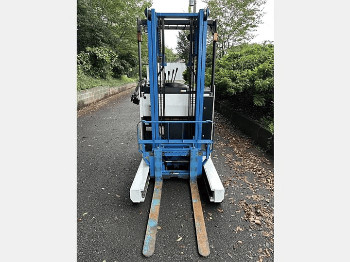日産 U01F15 サイドシフト付／1.5t