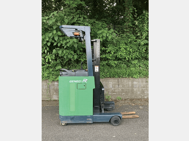 トヨタ 7FBRK9／900kg／揚高3ｍ