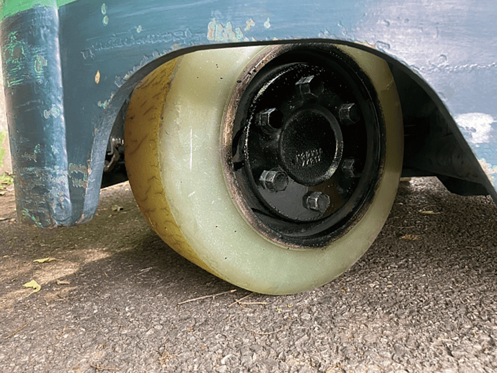 トヨタ 7FBRK9／900kg／揚高3ｍ