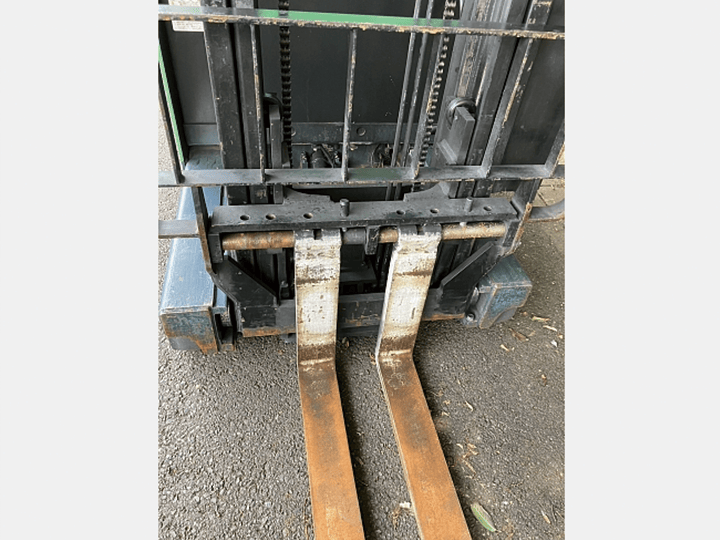 トヨタ 7FBRK9／900kg／揚高3ｍ