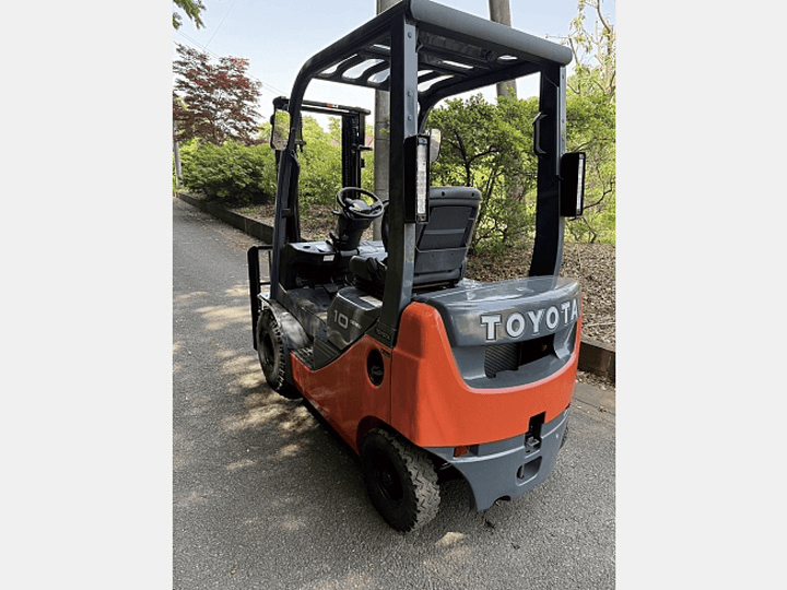 トヨタ 02-8FGL10／1t／3Mマスト／AT