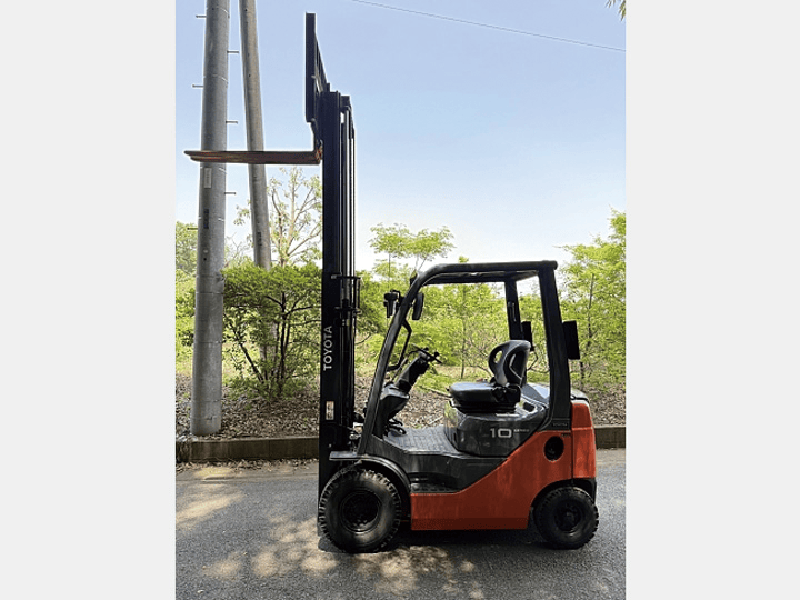 トヨタ 02-8FGL10／1t／3Mマスト／AT