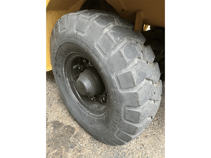 コマツ FG15C-18／1.5t／3Mマスト／カートンクランプ／MT
