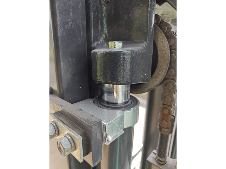 三菱 FGE25D／アワー極小♪／2.5t／3Mマスト／MT