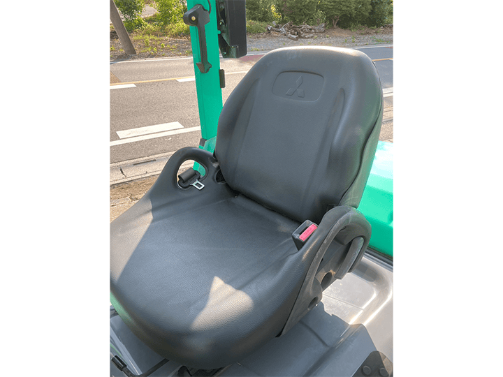 三菱 KFGE25D／2.5t／3Mマスト／MT