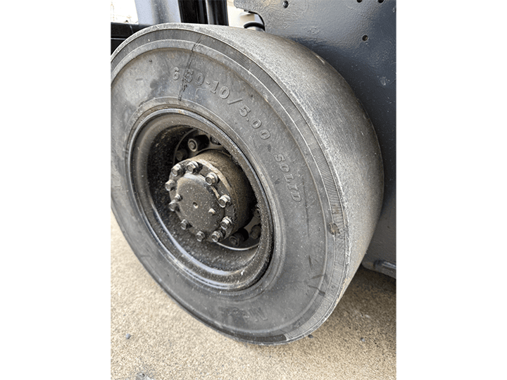 トヨタ 7FG18／1.8t／4Mマスト／MT／サイドシフト付き
