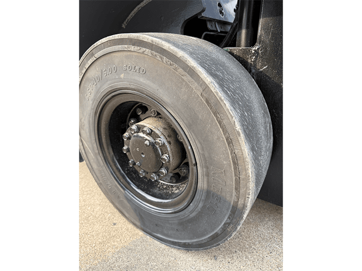 トヨタ 7FG18／1.8t／4Mマスト／MT／サイドシフト付き