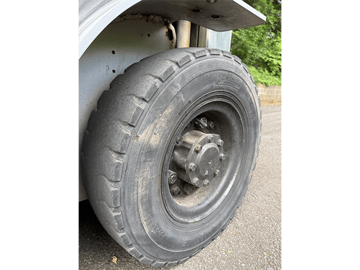 日産 YL02M20／2t／5Mマスト／MT／マルチレバー